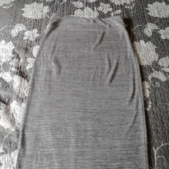 Dynamite Light Grey Speckled Skirt, Small, Below Knee, Gently Used. - Picture 2 of 3